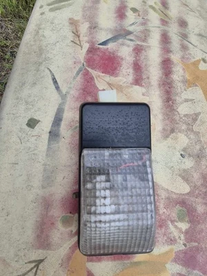 1986-1997 Nissan D21 Pickup Hardbody OEM Overhead Dome Map Light - Image 1 of 3