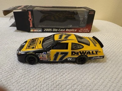 Calibre Pit Stop Dewalt USG Kenseth 2005 1/24 Foto 1 de 4