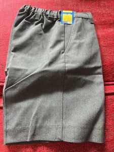 BOYS SCHOOL SHORTS MARKS & SPENCER SCHOOL UNIFORM 8 YEARS BRAND NEW - Picture 1 of 4