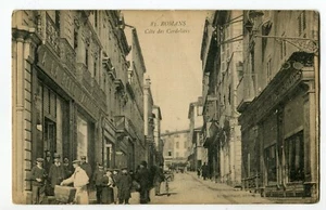CPA 26 ROMANS n°83 Côte des Cordeliers , belle animation devanture magasin. - Foto 1 di 2