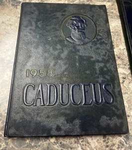 1958 Beaumont High School Jahrbuch St. Louis, Tonnen von Fotos innen - Bild 1 von 10