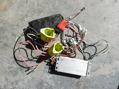 JUEGO CONTROLADOR CORTACÉSPED AUTOPROPULSADO INALÁMBRICO RYOBI 18V PBLLM05 ONE+ HP 20" Foto 1 de 4