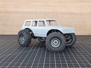 Axial SCX24 1/24 Toyota Land Cruiser 132-137mm C10 Deadbolt RC Crawler Truck - Picture 1 of 14