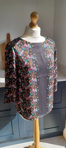 Boden Black Top 12 Red Yellow Floral Retro Print Bold Blouse Vibrant Boho - Picture 1 of 12