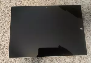 Microsoft Surface 3 (1645) 64GB 10.8" 4GB RAM Wi-Fi Windows 10-Silver - Picture 1 of 9