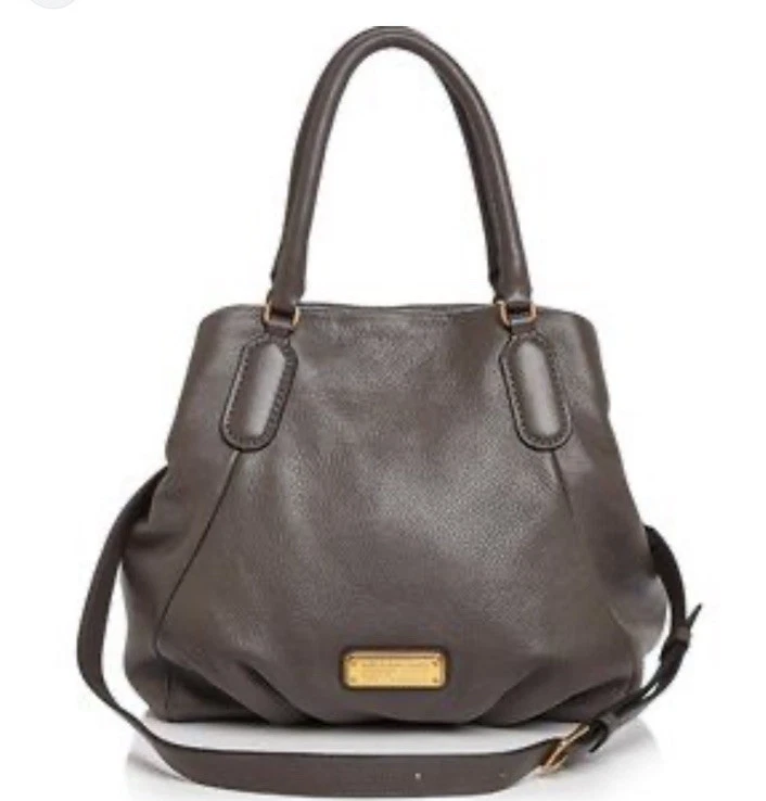 🌞BOLSO DE HOMBRO LG DE CUERO ITALIANO TOPO Q FRAN PUMA NUEVO MARC JACOBS🌺¡NUEVO CON ETIQUETAS! Foto 1 de 4