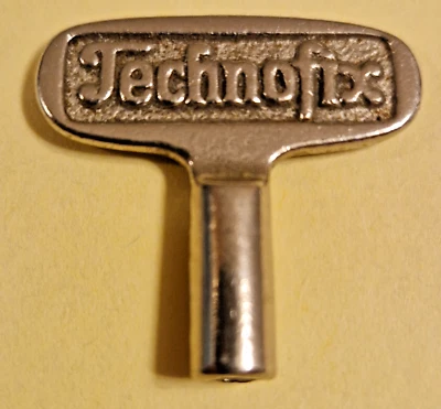 Originaler Technofix Uhrwerks Schlüssel f.Bahnfahrzeuge 50-60er-kein Reproteil ! - Bild 1 von 3