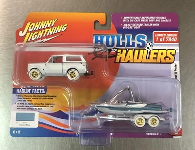 JOHNNY LIGHTNING WHITE LIGHTNING 1979 INTERNATIONAL SCOUT II HULLS & HAULERS - Image 1 of 4