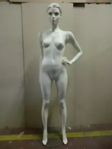 Manichino manichino bambola fashion doll femmina 10300 woman doll busto - Foto 1 di 3