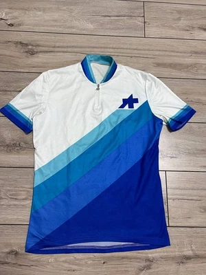 Camiseta Masculina Assos Vintage RARA Bicicleta de Ciclismo Tamanho XLG Fabricada na Suíça Azul Branco  - Imagem 1 de 4