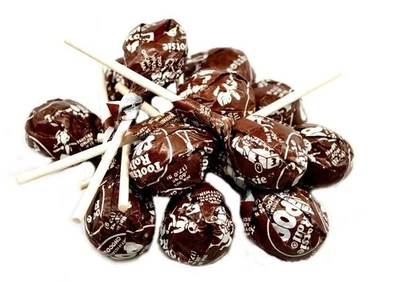 Chocolate Tootsie Pops - Piruletas a granel recién envueltas - Elige 10-100 quilates Foto 1 de 4