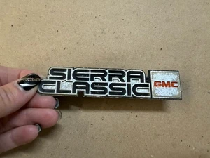GMC Truck Sierra Classic Plastic Dash Emblem OEM - Bild 1 von 3