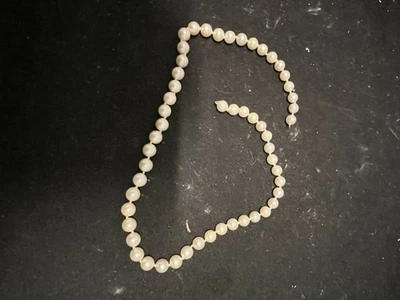17.5 Inch Strand Cultured 7mm Hand Knotted Pearls Nice Quality ( Needs Clasp) - Image 1 of 4