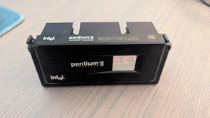 Intel Pentium II 300MHZ Processor CPU SL2HA Slot 1 silent 512MB Cache - Picture 1 of 2