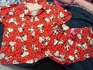 Snoopy Peanuts Women's SZ medium Valentine Pajama Set Button Down Top & Shorts - Picture 1 of 5