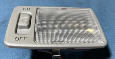 2004 2005 2006 07 2008 2009 Toyota Prius Interior Roof Dome Map Light Lamp OEM 1 - Image 1 of 4