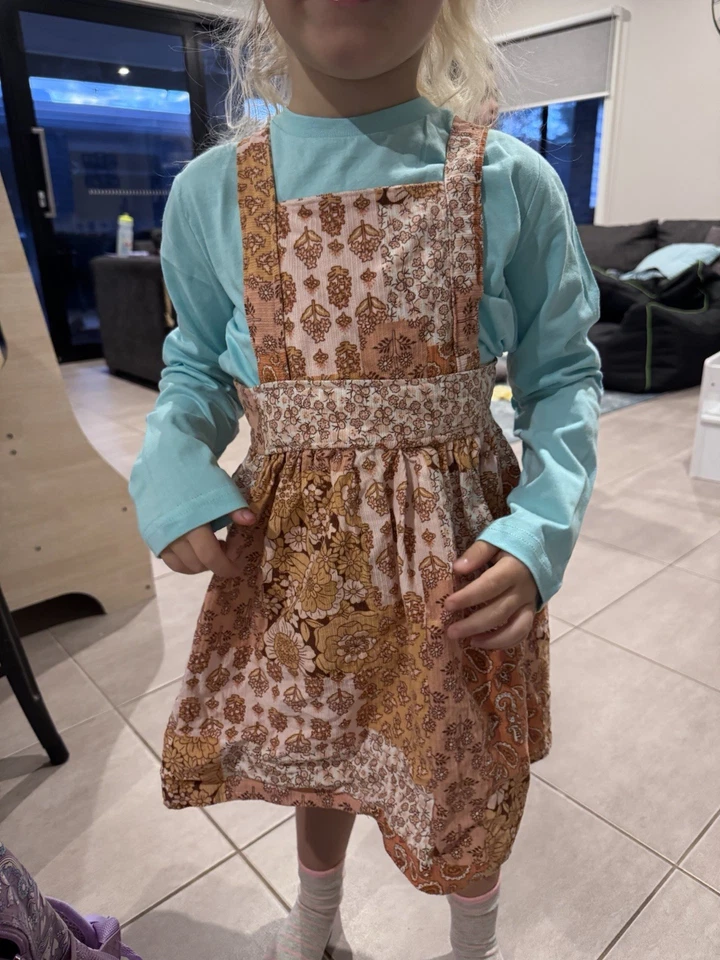 Vestido Delantero Niñas Foto 1 de 1