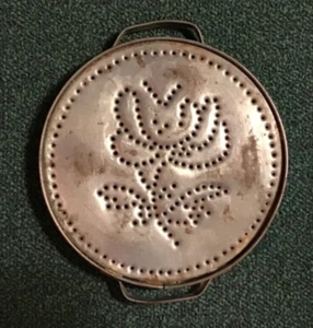 Old Tinsmith Punched Tin Trivet/Lid:Rustic/Primitive Decor Kitchen Decorator Art - Picture 1 of 7