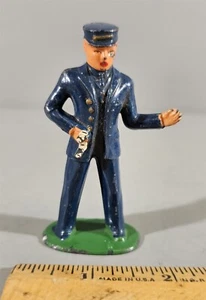BARCLAY TOY LEAD FIGURE B161 / 612 RAILROAD TRAIN CONDUCTOR - Picture 1 of 3