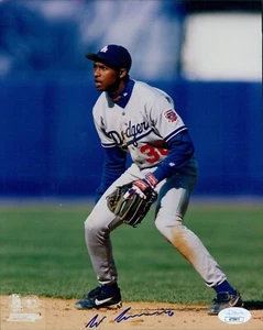 Wilton Guerrero Los Angeles Dodgers Signed 8x10 Glossy Photo JSA Authenticated - Picture 1 of 2