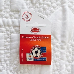 BNIP - Vintage SYDNEY 2000 OLYMPICS "Brisbane Cricket Ground" Soccer Venue Pin - Bild 1 von 2