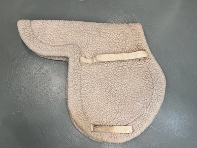 Almohadilla de sillín inglesa ajustada Foto 1 de 4