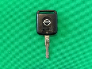 Nissan 350Z Navara Almera Micra Primera XTrail 2 Button Remote Key Fob Used Key - Picture 1 of 3