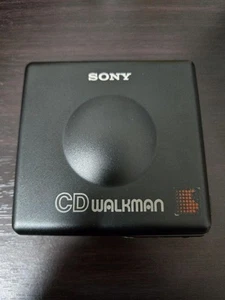 Sony D-82 CD Walkman Portable Cassette Player - Picture 1 of 4