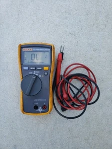 Fluke 113 Utility True RMS Digital Multimeter - Bild 1 von 3