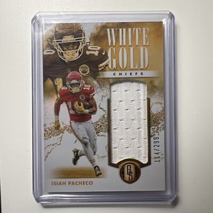 2023 Panini Gold Standard White Gold 17 Isiah Pacheco Kansas City Team Set /299