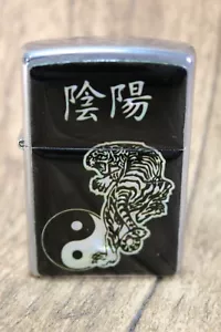 Zippo " Madre Perla Tigre Yin Yang " - Nuovo & Originale - Bild 1 von 1