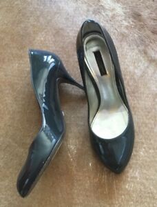 Women's Dolce & Gabbana dark gray patent leather stiletto heels sz. 39, US 8/8.5