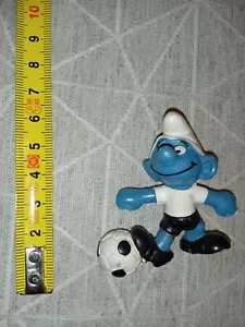 Figurine PVC BULLY - smurf SCHTROUMPF - 20068 footballeur - PEYO Portugal - Foto 1 di 2