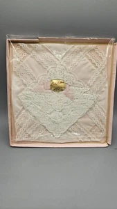 Vintage schöne Taschentücher Styled In Switzerland Spitze, neu, verpackt - Bild 1 von 5