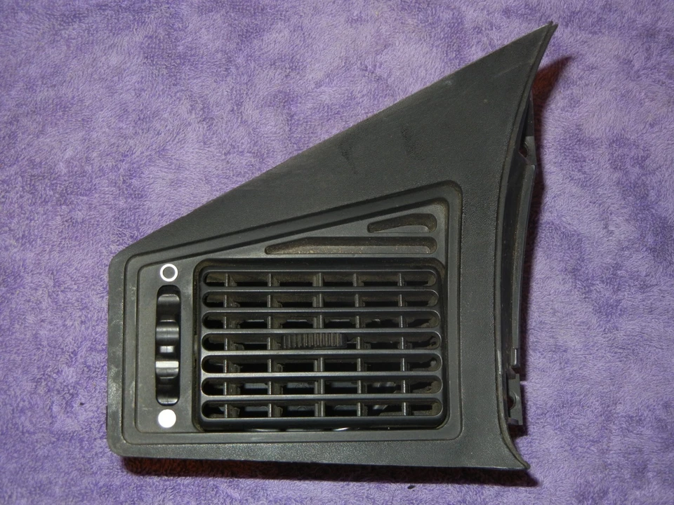 BMW E28 1983 ventilación del tablero izquierdo 528e 533i 535is U2 Foto 1 de 4