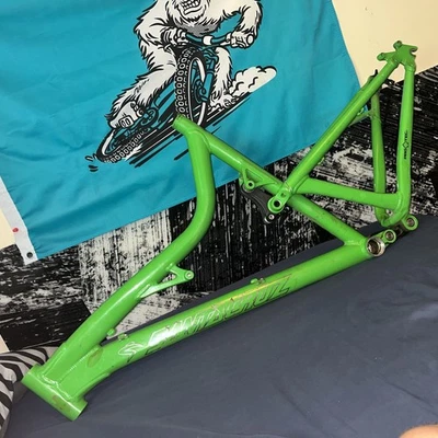 Santa Cruz Blur Lt Cracked Frame  - Image 1 of 4