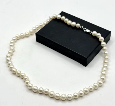 Echte Perlenkette mit 925 Silberverschluss – klassisch & elegant - Bild 1 von 4