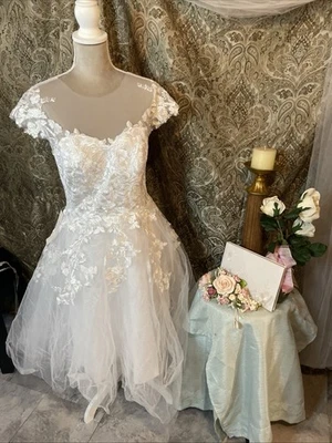 Short Wedding Dresses White For Women Pro Buttons Up The Back size 12 ￼ - Image 1 of 4