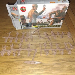 CAJA #A01732 AIRFIX 1:72 (40 PIEZAS COMPLETAS) SOLDADO SIN PINTAR "COMANDOS BRITÁNICOS DE LA SEGUNDA GUERRA MUNDIAL" - Imagen 1 de 1