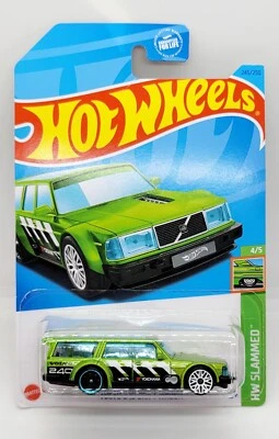 Coche de juguete Hot Wheels 2023 Volvo 240 Drift Wagon verde HW golpeado nuevo en paquete  Foto 1 de 3