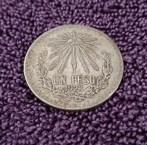 1923 Mexico 1 Peso, VF, with some toning - Picture 1 of 2