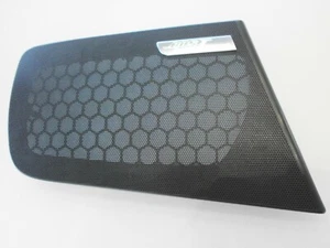 Oryginalne Audi A6 (4F): Osłona głośnika BOSE przód prawy czarny 4F0035420A - Zdjęcie 1 z 4