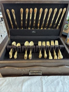 138 PC Rogers Japan Gold Plated Stainless Flatware Floral Scroll - Picture 1 of 16