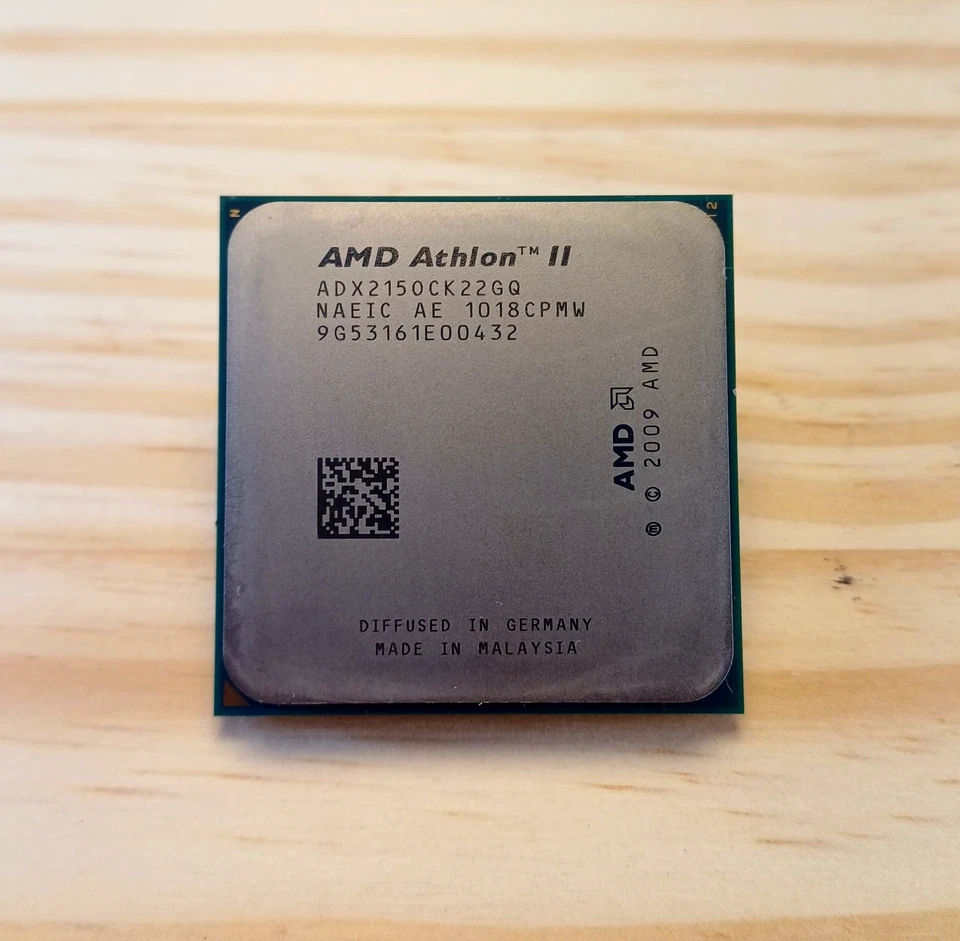 AMD Athlon II X2 215 - 2.7 GHz - ADX215OCK22GQ - Socket AM2+ & AM3 - Immagine 1 di 2
