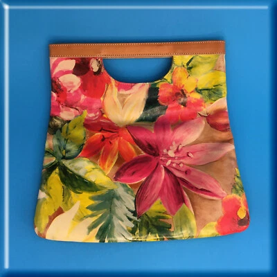 Italian Leather Designer Handbag Maurizio Taiuti Large Floral Magnetic Clutch  - Image 1 of 4