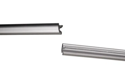 Plymouth Barracuda Fastback 1967 vidrio trasero cromo moldura cerradura Foto 1 de 4