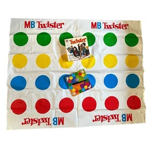 Vintage Twister The Game That Ties You Up in Knots 1996 MB Games BOXED - Picture 1 of 15