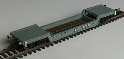 Bachmann 33-901E Bogie Well Wagon in BR Grey, Mint, Boxed - Image 1 of 4