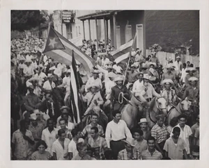 CUBA CUBAN REVOLUTION PARADE FLAGS HORSES GARRISON 1950s PORTRAIT ORIG PHOTO 59 - Picture 1 of 2