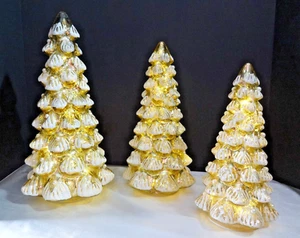 Beleuchtete Schneespitze mit Perlenbäumen von Valerie 3er Set beleuchtet mit Timer - Bild 1 von 6